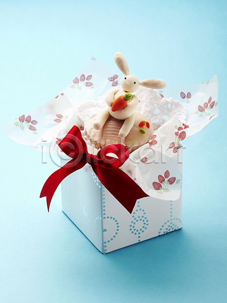 사람없음 JPG 포토 기념일 리본 선물 선물상자 스튜디오촬영 이벤트 인형 토끼인형 포장