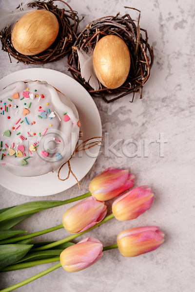 사람없음 JPG 포토 해외이미지 계란 대리석 부활절 부활절계란 실내 케이크 튤립 회색배경