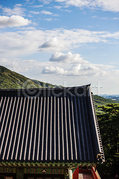사람없음 JPG 포토 구름(자연) 기와지붕 사찰 산 야외 예산(지역) 주간 충청남도 풍경(경치) 하늘
