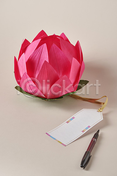 사람없음 JPG 포토 부처님오신날 분홍색배경 불교 불교용품 붓펜 스튜디오촬영 실내 연꽃(꽃) 연등 오브젝트 전통 종이