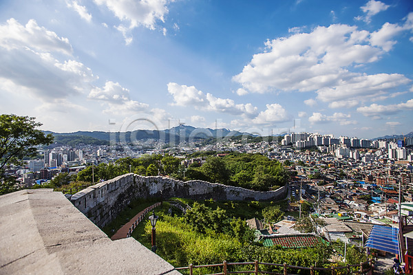 사람없음 JPG 포토 구름(자연) 국내여행 낙산공원 서울 성곽길 성벽 야외 전경 주간 풍경(경치) 하늘