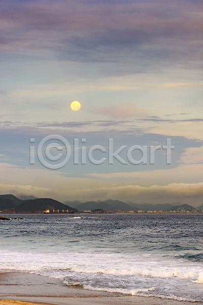 사람없음 JPG 포토 해외이미지 구름(자연) 달 달빛 도시 도시풍경 바다 바위 브라질 스카이라인 야간 여름(계절) 열대 일몰 일출 자연 태양 풍경(경치) 하늘 해외202004 해외202105