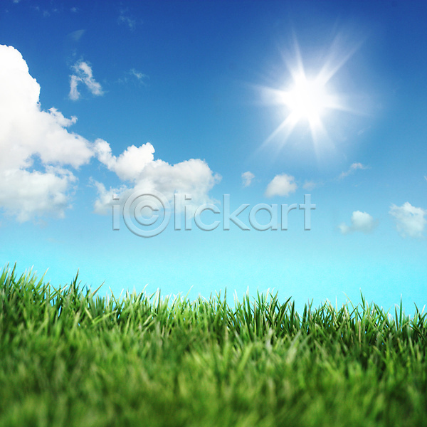 사람없음 JPG 포토 해외이미지 구름(자연) 야외 자연 자연백그라운드 잔디 주간 초원(자연) 태양 풍경(경치) 하늘 해외202004 해외202105 햇빛