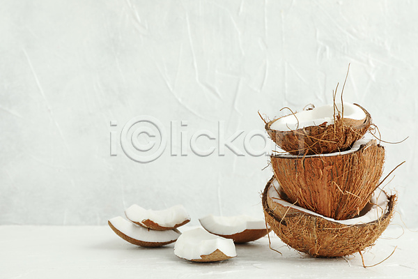사람없음 JPG 포토 해외이미지 실내 쌓기 열대과일 코코넛 흰배경