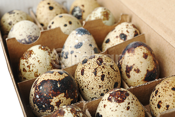 사람없음 JPG 근접촬영 포토 해외이미지 계란판 메추라기알 메추리알 상자 실내 음식