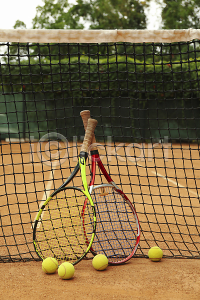 사람없음 JPG 아웃포커스 포토 해외이미지 네트 야외 주간 테니스 테니스공 테니스라켓