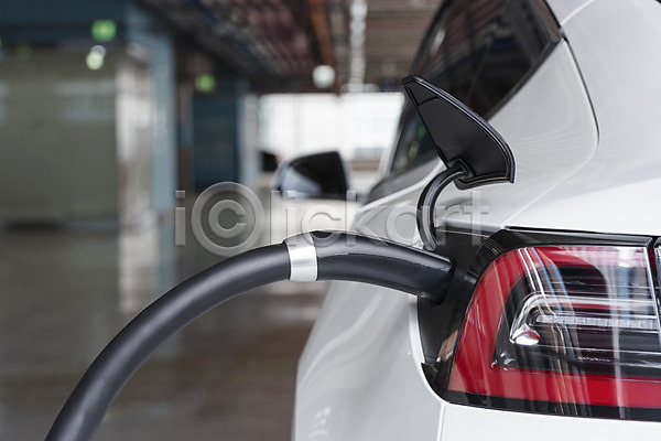 사람없음 JPG 아웃포커스 포토 그린에너지 야외 전기자동차 전기충전 주간 주차장 충전기 충전소 친환경
