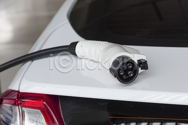 사람없음 JPG 아웃포커스 포토 그린에너지 야외 전기자동차 전기충전 주간 주차장 충전기 충전소 친환경