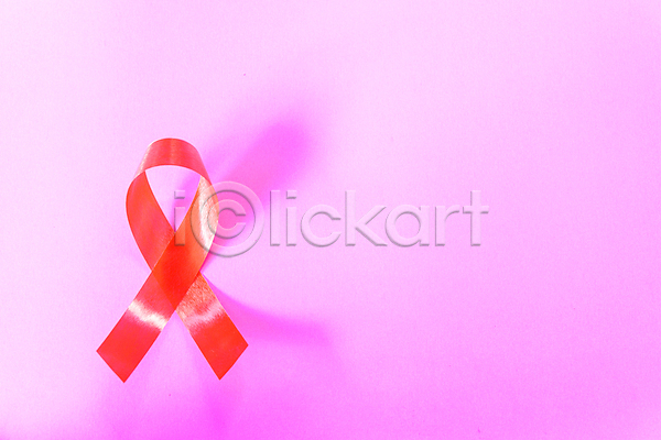 사람없음 JPG 포토 해외이미지 리본 분홍색배경 빨간색 세계에이즈의날 실내 에이즈 예방 캠페인 해외202004