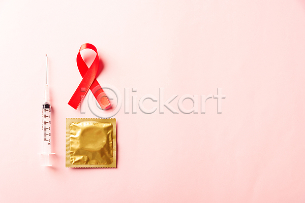 사람없음 JPG 포토 해외이미지 리본 분홍색배경 빨간색 세계에이즈의날 실내 에이즈 예방 주사기 캠페인 콘돔
