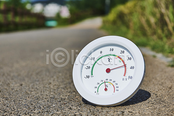 사람없음 JPG 아웃포커스 포토 길바닥 날씨 더위 도로 야외 여름(계절) 온도계 주간 체온계 풍경(경치)