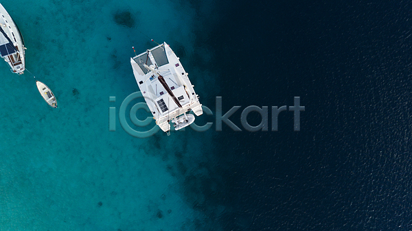 사람없음 JPG 포토 하이앵글 항공촬영 해외이미지 바다 보트 야외 요트 주간 카리브해 풍경(경치) 해외202004