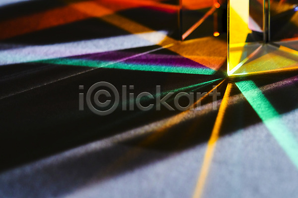 사람없음 JPG 근접촬영 포토 광선 모서리 반사 빛 스튜디오촬영 스펙트럼 실내 프리즘 회색배경