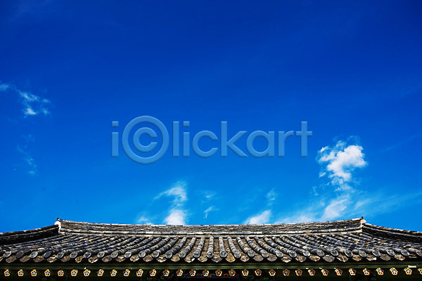 사람없음 JPG 포토 광주 구름(자연) 기와지붕 야외 주간 지붕처마 포충사 풍경(경치) 하늘