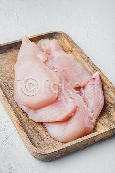 신선 사람없음 JPG 포토 해외이미지 나무쟁반 날것 다이어트 닭가슴살 닭고기 생고기 실내 흰배경