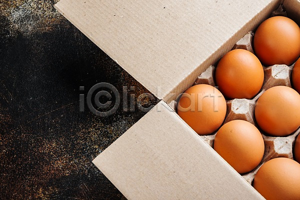 사람없음 JPG 포토 해외이미지 검은배경 계란 계란판 상자 실내 음식
