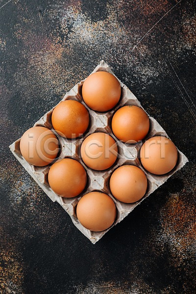 사람없음 JPG 포토 하이앵글 해외이미지 검은배경 계란 계란판 실내 음식