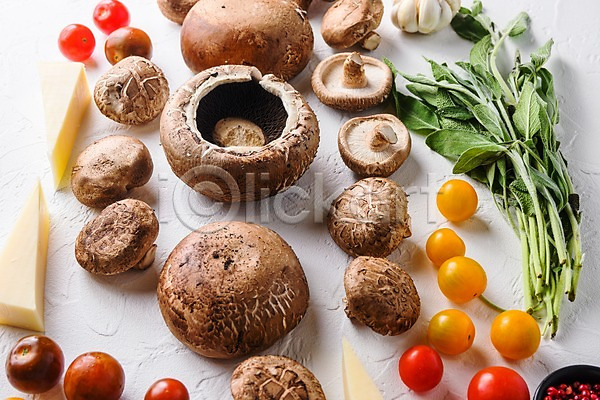 사람없음 JPG 포토 해외이미지 그릇 마늘 방울토마토 실내 양송이 채소 치즈 표고버섯 후추 흰배경