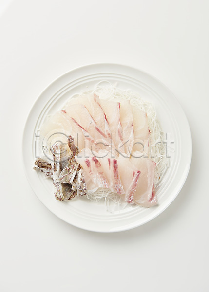 사람없음 JPG 포토 하이앵글 껍질 날것 도미 생선회 스튜디오촬영 실내 음식 접시 흰배경