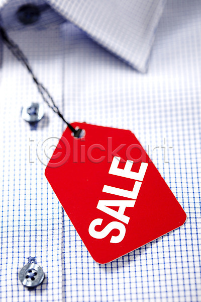 사람없음 JPG 근접촬영 포토 꼬리표 끈 라벨 세일 셔츠 쇼핑 스튜디오촬영 실내 옷 와이셔츠 이벤트 판매
