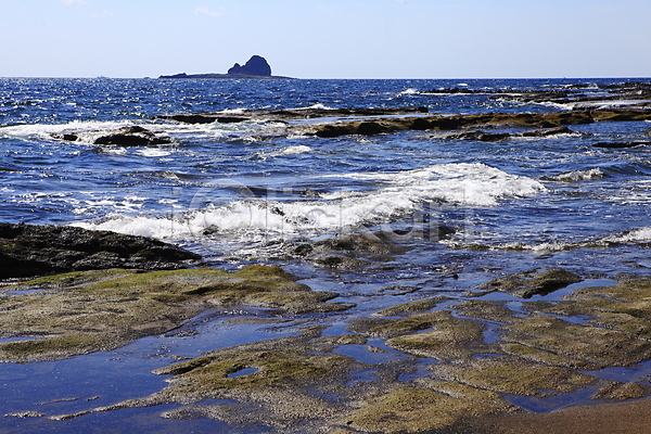 사람없음 JPG 포토 물결 바다 섬 야외 자연 제주도 주간 파도 풍경(경치) 하늘 한국 해변 형제섬