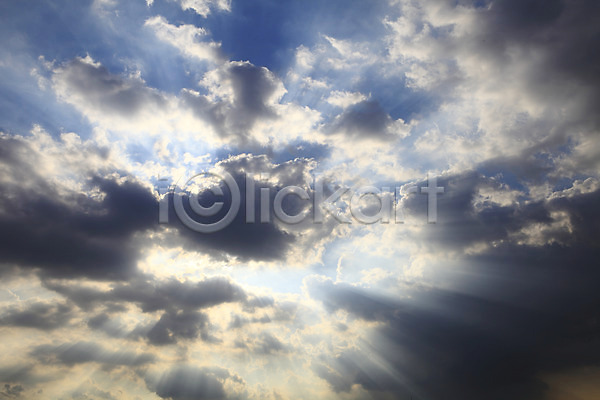 사람없음 JPG 로우앵글 실루엣 포토 공중 구름(자연) 그림자 맑음 백그라운드 야외 자연 자연요소 주간 풍경(경치) 하늘