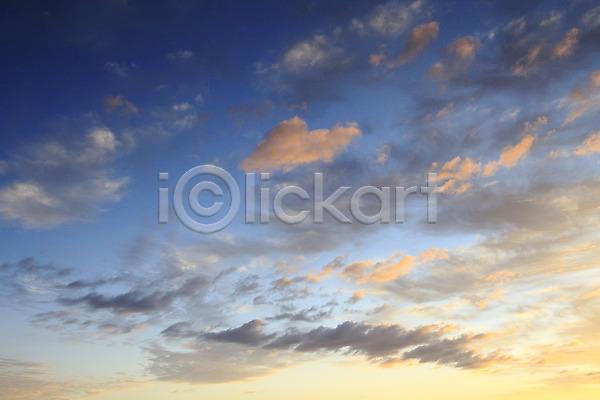 사람없음 JPG 로우앵글 포토 공중 구름(자연) 노을 맑음 백그라운드 야외 일몰 일출 자연 자연요소 주간 풍경(경치) 하늘 황혼