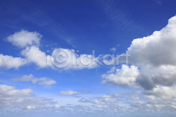 사람없음 JPG 로우앵글 포토 공중 구름(자연) 맑음 백그라운드 야외 자연 자연요소 주간 컬러 파란색 풍경(경치) 하늘 하늘색