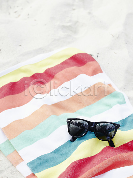 사람없음 2012년태국 JPG 포토 해외기획촬영 계절 동남아시아 모래 모래사장 바캉스 비치타올 선글라스 수건 야외 여름(계절) 여름휴가 여행 주간 코사멧 코사멧해변 태국 해변