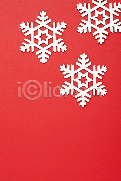 사람없음 JPG 포토 기념일 눈(날씨) 눈송이 백그라운드 빨간색 스튜디오촬영 실내 이벤트 컬러 크리스마스 크리스마스용품 펠트