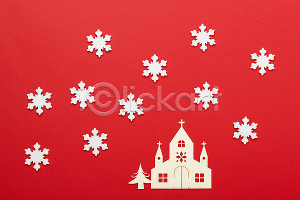 사람없음 JPG 포토 건물 건축물 교회 기념일 나무 눈송이 백그라운드 빨간색 스튜디오촬영 실내 이벤트 컬러 크리스마스 크리스마스용품 펠트