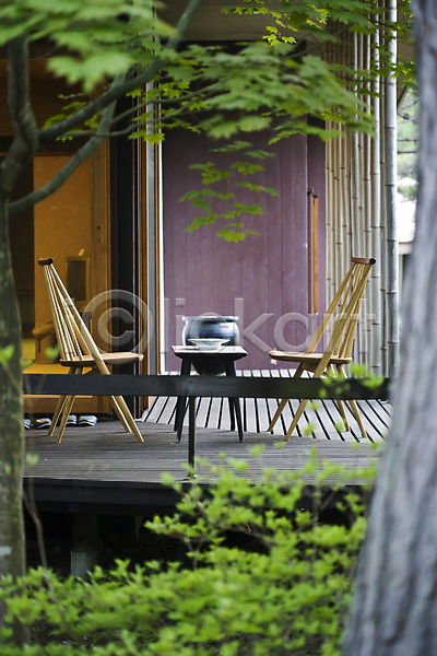 사람없음 JPG 포토 나무 대나무 숙박업 슬리퍼 아시아 아키타 야외 온천 의자 인테리어 일본 정원 주간 탁자 풍경(경치) 해외 해외풍경
