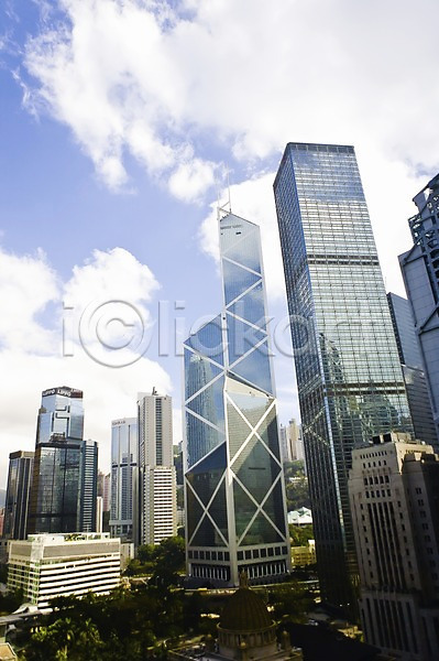사람없음 JPG 로우앵글 포토 건물 건축물 관광지 구름(자연) 도시 도시풍경 맑음 빌딩 섬 야외 주간 풍경(경치) 하늘 해외 해외풍경 홍콩 홍콩센트럴
