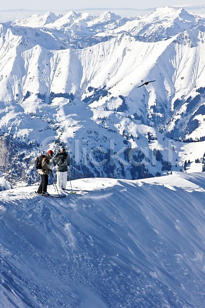 남자 남자만 두명 사람 성인 성인남자만 성인만 외국인 JPG 포토 눈(날씨) 스위스 스키 스키장 스키장비 스포츠 야외 유럽 유럽풍경 주간 풍경(경치) 해외풍경