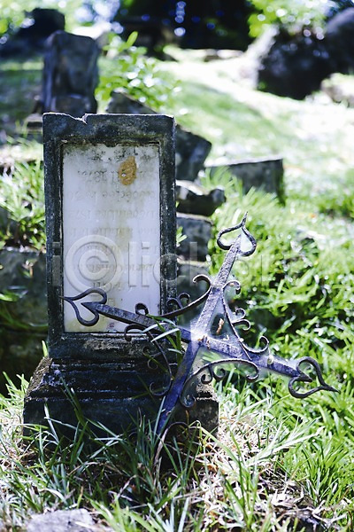 빈티지 사람없음 JPG 포토 공동묘지 무덤 백그라운드 비석 세이셸 시설물 야외 이끼 종교 주간 풀(식물) 해외 해외풍경