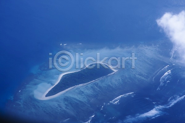 사람없음 JPG 포토 하이앵글 항공촬영 구름(자연) 뉴칼레도니아 무인도 바다 배경화면 백그라운드 섬 야외 오세아니아 자연 주간 파도 풍경(경치) 하늘 해외 해외풍경