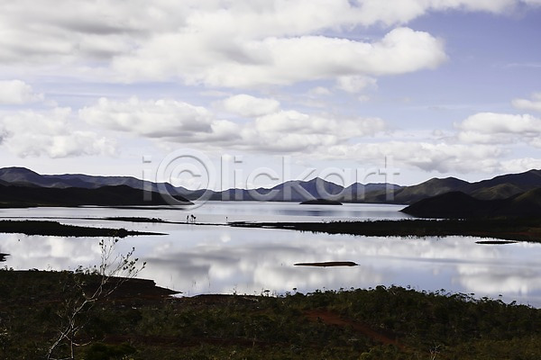 사람없음 JPG 포토 관광지 구름(자연) 나무 뉴칼레도니아 반사 산 숲 야떼호수 야외 오세아니아 자연 주간 풍경(경치) 하늘 해외 해외풍경 호수