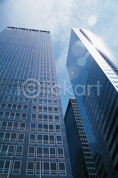 사람없음 JPG 포토 거리 건물 건축 고층빌딩 도시 빌딩 빛 상업시설 야외 주간 풍경(경치) 하늘 해외 해외도시