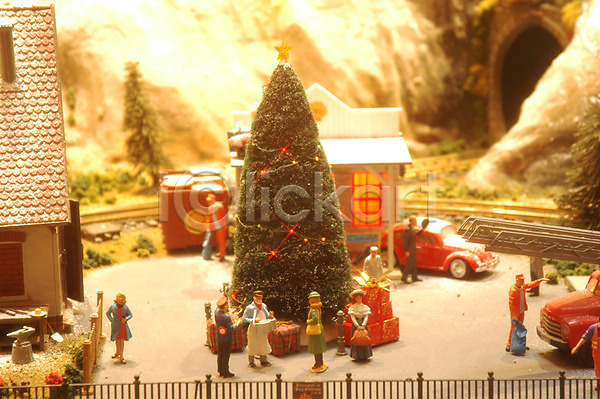 사람없음 JPG 포토 건축 기념일 마을 모형 산 선물 시설물 장난감 조명 주택 크리스마스 크리스마스트리 현대건축
