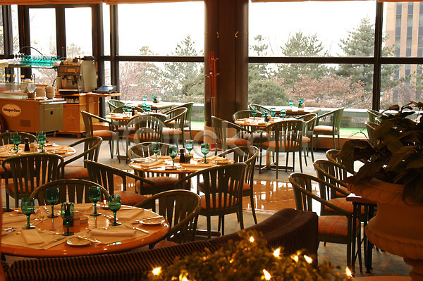 JPG 포토 건축 내부 냅킨 산업 시설물 실내 의자 이벤트 인테리어 잔 접시 조명 창문 카페테리아 크리스마스 탁자 현대건축 호텔