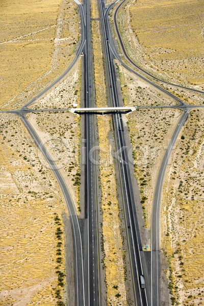 건조 사람없음 JPG 포토 해외이미지 고속도로 교통시설 도로 미국 북아메리카 사막 세로 야외 여행 자동차 조감도 해외202004