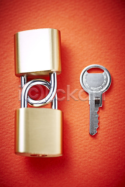 사람없음 JPG 근접촬영 포토 고리 백그라운드 보안 스튜디오촬영 실내 열쇠 오브젝트 자물쇠 잠금 컨셉