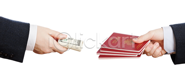 자유 남자 백인 사람 사람없음 JPG 포토 해외이미지 거짓 결제 계산서 고정 구매 금융 달러 돈 문서 비즈니스 비즈니스맨 손 시민 신분 신분증 신용카드 여권 이민 잡기 종이 주기 해외 해외202004 해외포토