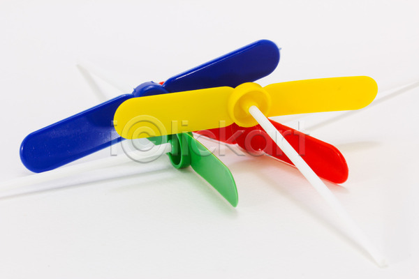 사람없음 어린이 JPG 포토 해외이미지 노란색 복고 빨간색 장난감 초록색 칼날 파란색 프로펠러 해외202004 향수