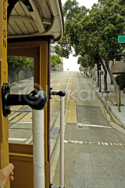 사람없음 JPG 포토 해외이미지 거리 길 도로 버스 샌프란시스코 선로 언덕 여행객 자동차 해외202004