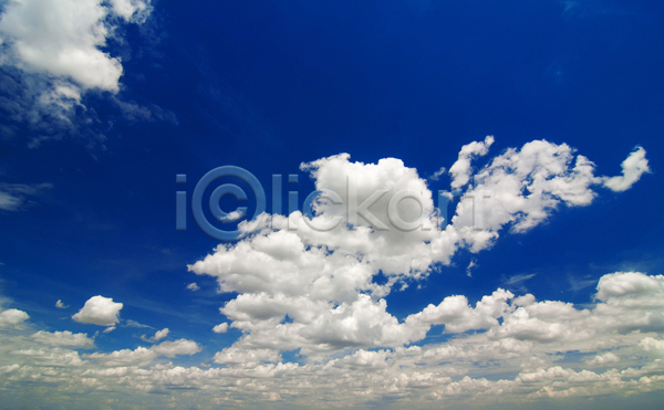 분위기 순수 침묵 평화 사람없음 JPG 포토 해외이미지 구름(자연) 날씨 내추럴 백그라운드 빛 산소 야외 여름(계절) 오존 천국 파란색 하늘 해외202004 햇빛 환경 흰색