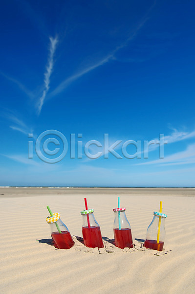 상쾌 사람없음 JPG 포토 해외이미지 네덜란드 레모네이드 모래 바다 빨간색 서핑 소풍 여름(계절) 여행 음료 해외202004 휴가