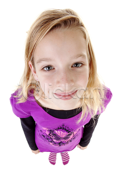 행복 10대 사람 어린이 한명 JPG 포토 해외이미지 고립 금발 머리 미소(표정) 발 얼굴 응시 포즈 해외202004