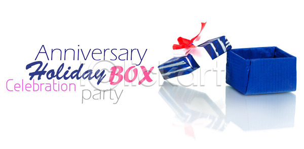 기쁨 축하 사람없음 JPG 포토 해외이미지 고립 기념일 놀람 덮개 리본 발렌타인데이 백그라운드 상자 상점 생일 선물 소매 쇼핑 싱글 은색 장식 종이 주기 크리스마스 파티 판지 패키지 해외202004 해외포토 활 휴가 흰색