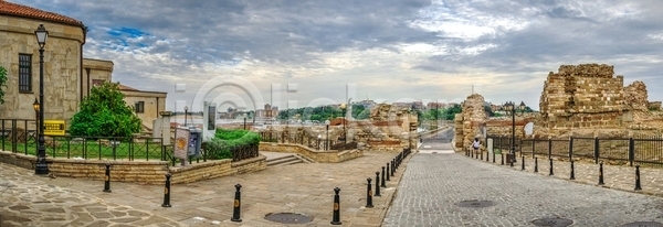 사람없음 JPG 포토 해외이미지 건축양식 골동품 구시가지 도시 바다 박물관 벽 불가리아 비잔틴 산책로 섬 성 아침 야외 여름 여행 역사 유럽 탑 파노라마 파멸 풍경 해외202004 해외포토 휴가 휴양지